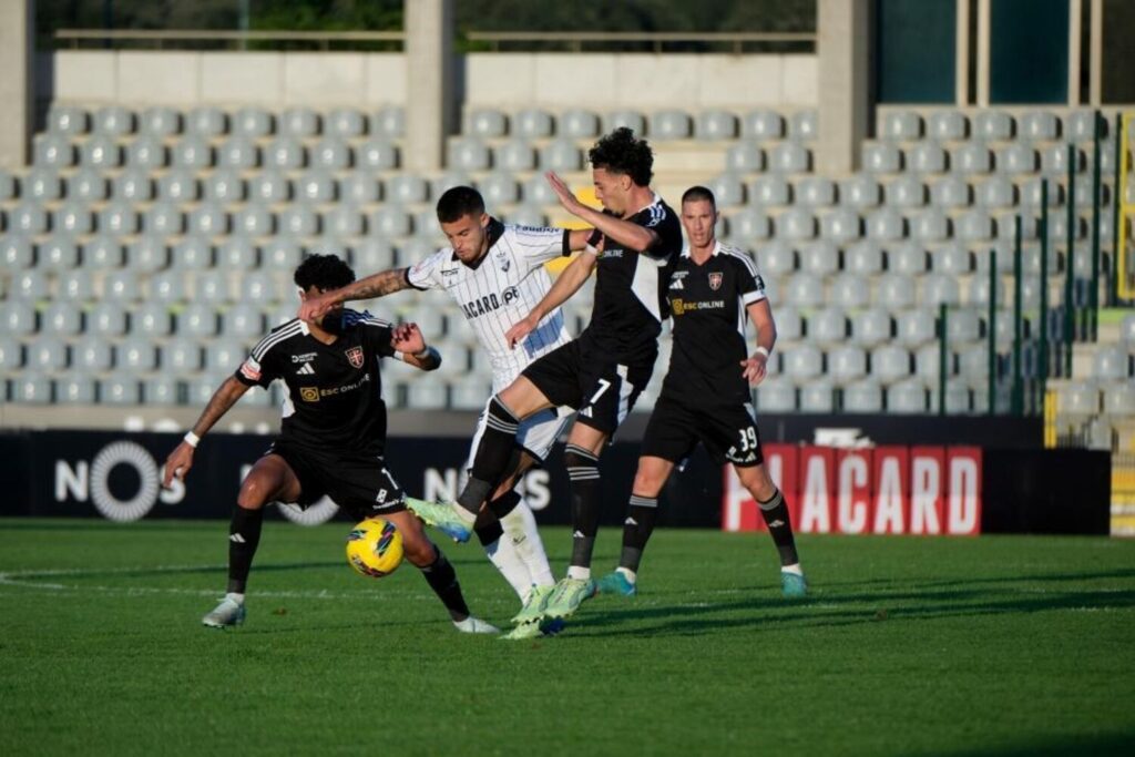 Nhận định soi kèo Farense vs Casa Pia lúc 00h45 ngày 8/4/2025 nhan-dinh-soi-keo-farense-vs-casa-pia-luc-00h45-ngay-8-4-2025-1