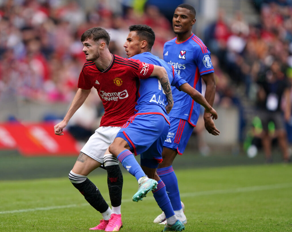 nhan-dinh-soi-keo-lyon-vs-manchester-united-luc-02h00-ngay-11-4-2025-1