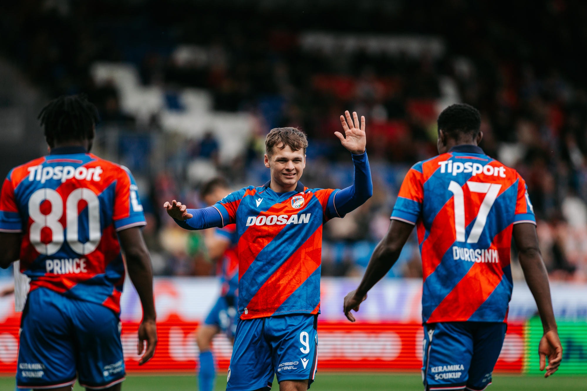 Nhận định soi kèo Viktoria Plzen vs Fenerbahce lúc 03h00 ngày 7/11/2025