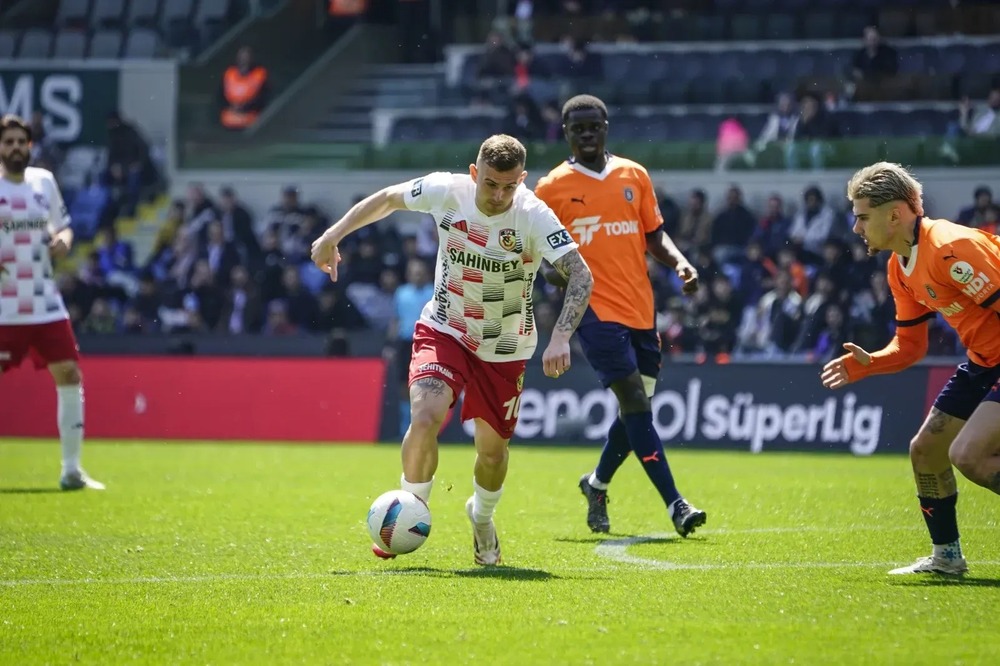 Nhận định soi kèo Basaksehir vs Gaziantep lúc 21h00 ngày 22/12/2025 nhan-dinh-soi-keo-basaksehir-vs-gaziantep-luc-21h00-ngay-22-12-20250-1