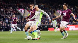 Burnley vs Manchester City (02:00 – 23/04) | Xem lại trận đấu